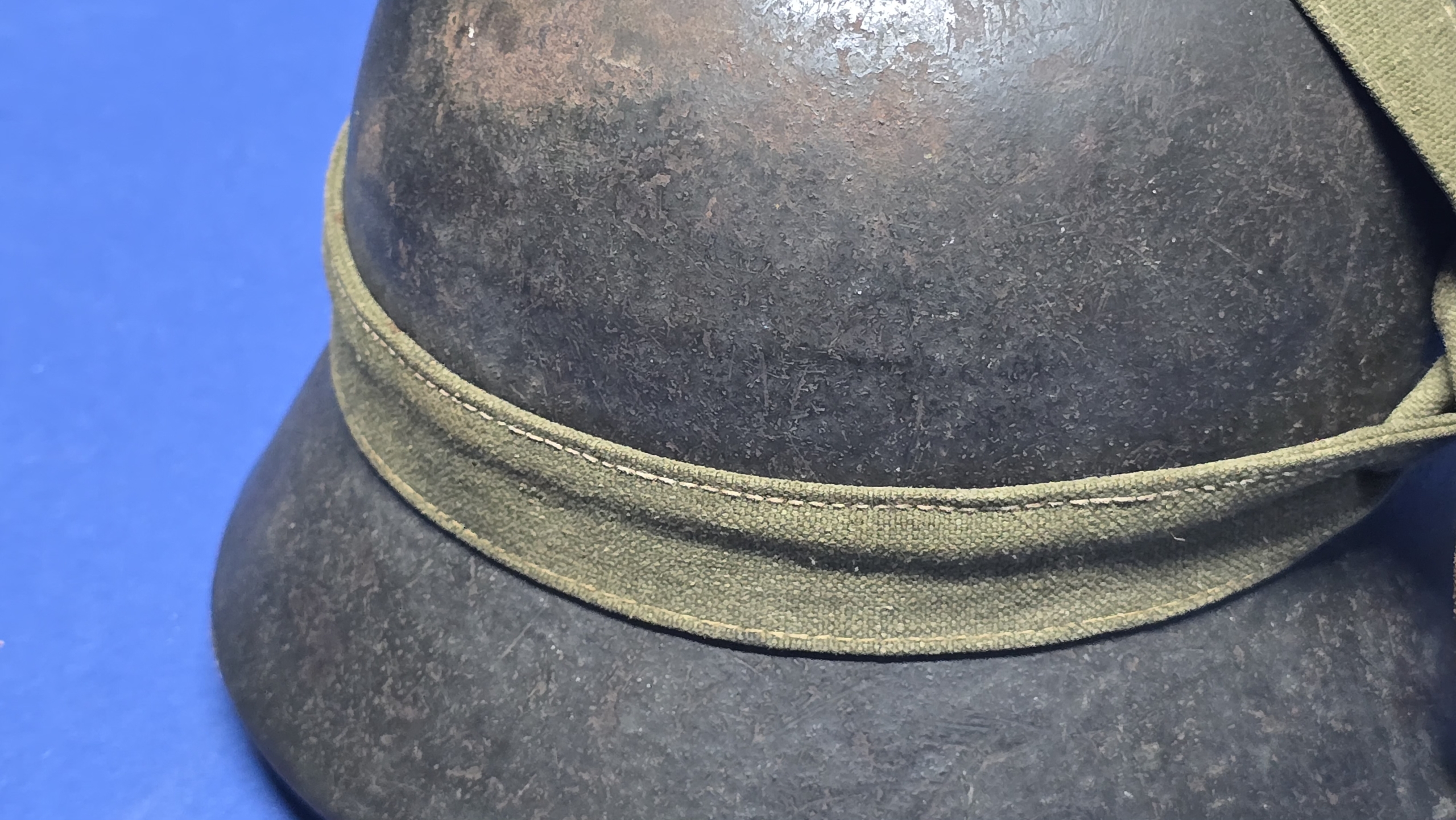 Untouched Original WW2 German M40 Heer Single Decal Combat Helmet – hkp 68 Shell