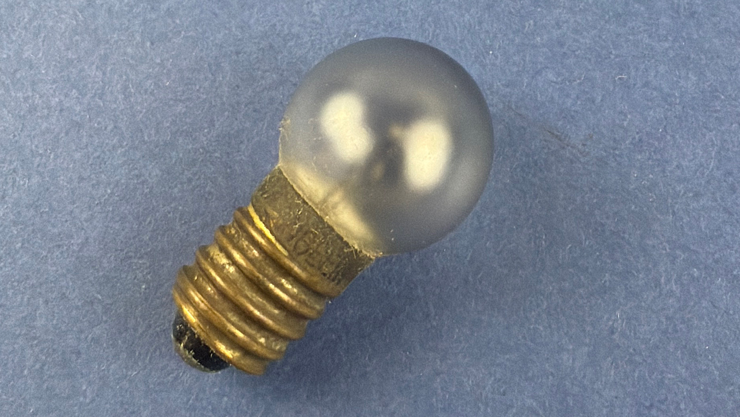 Close-up of the original frosted 6V cycle dynamo bulb supplied with the WW2 Genalex A.R.P. transformer night light.