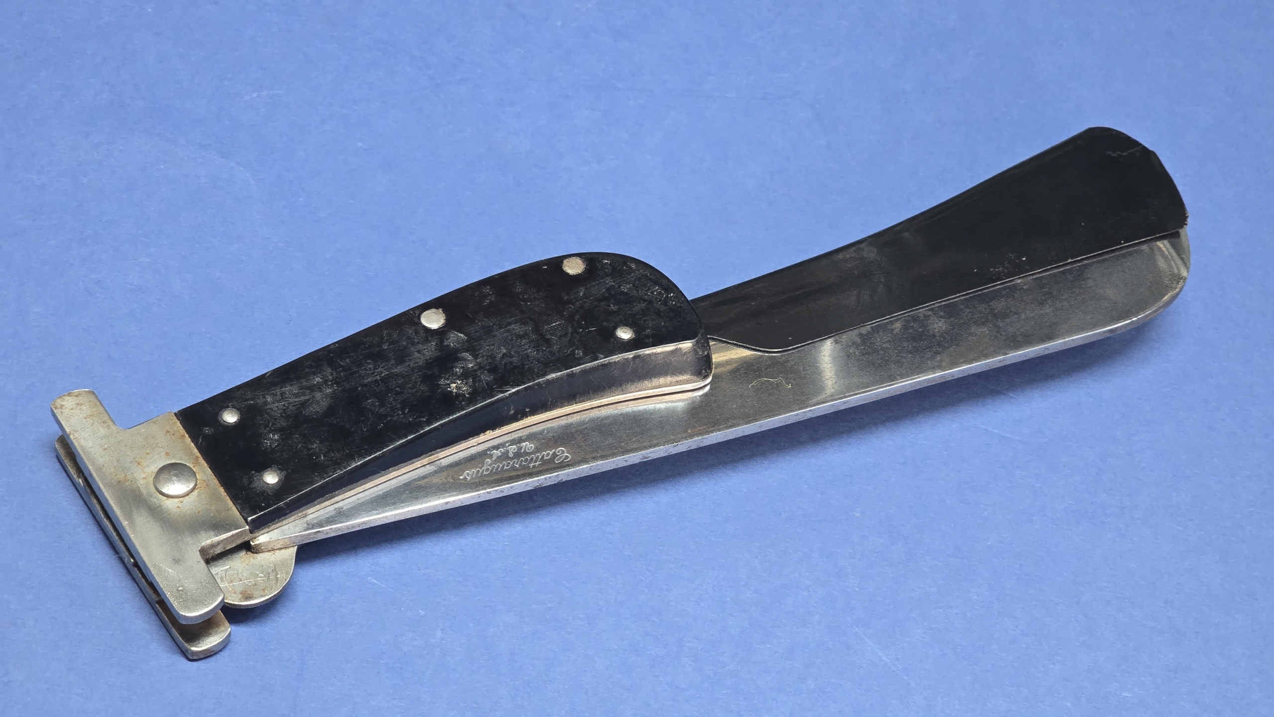 WW2 USAAF Folding Survival Machete – Cattaraugus U.S.A. – with Original Blade Guard