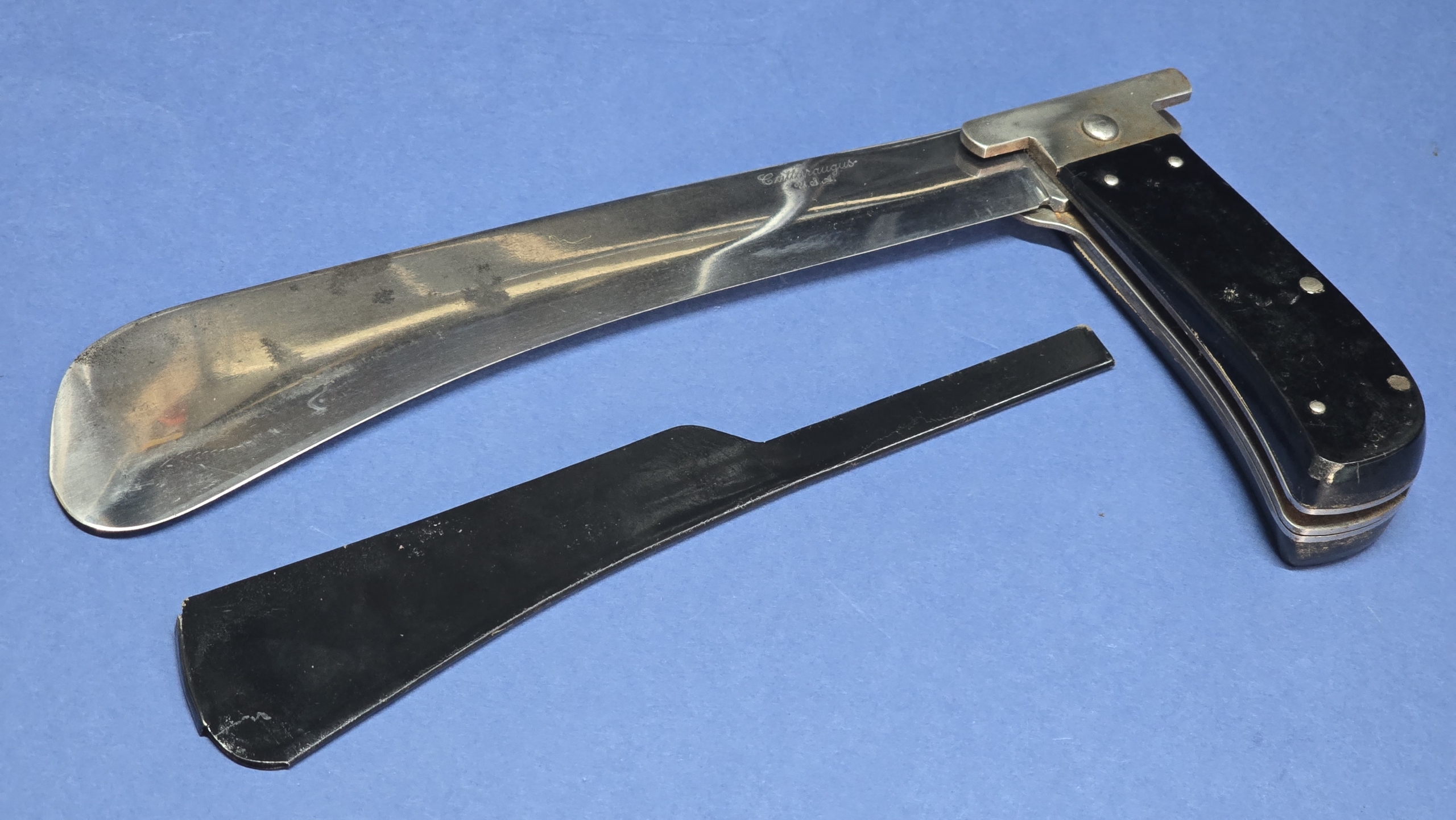 WW2 USAAF Folding Survival Machete – Cattaraugus U.S.A. – with Original Blade Guard
