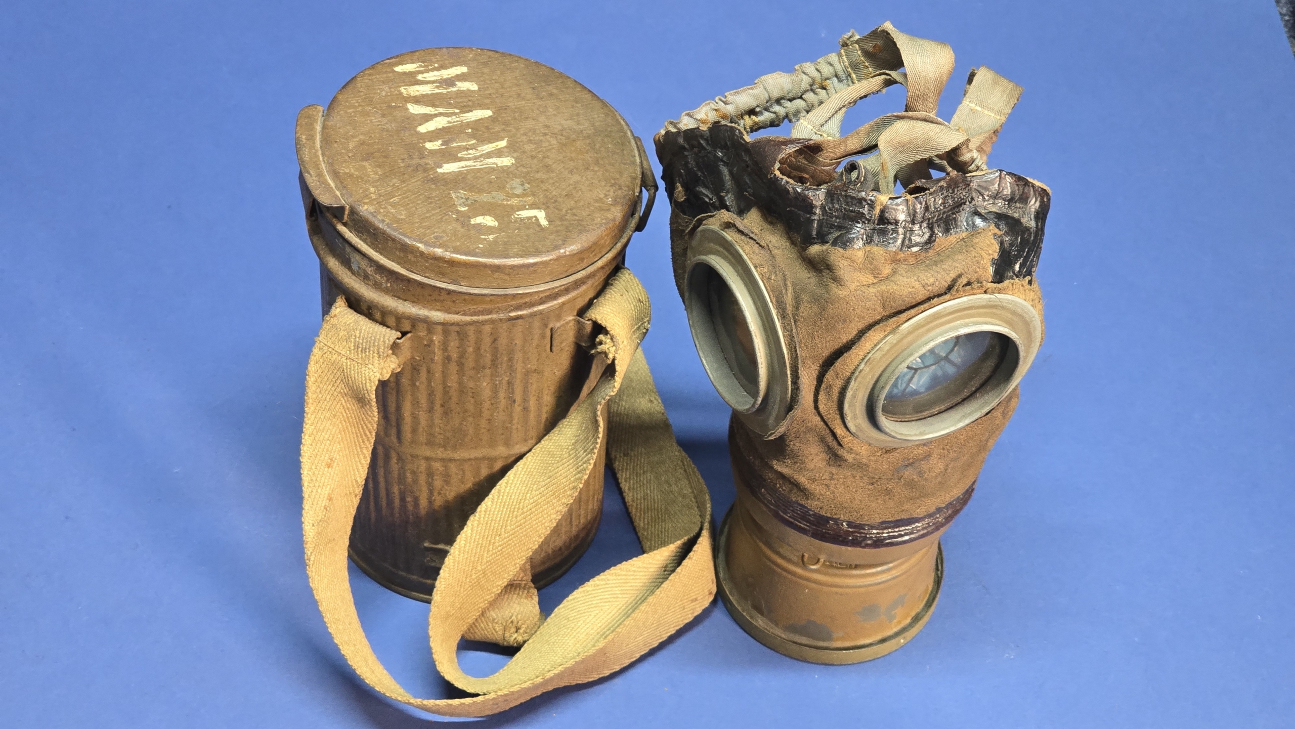 WW1 Belgian M18 Gas Mask with 1918 Dated Carrying Tin