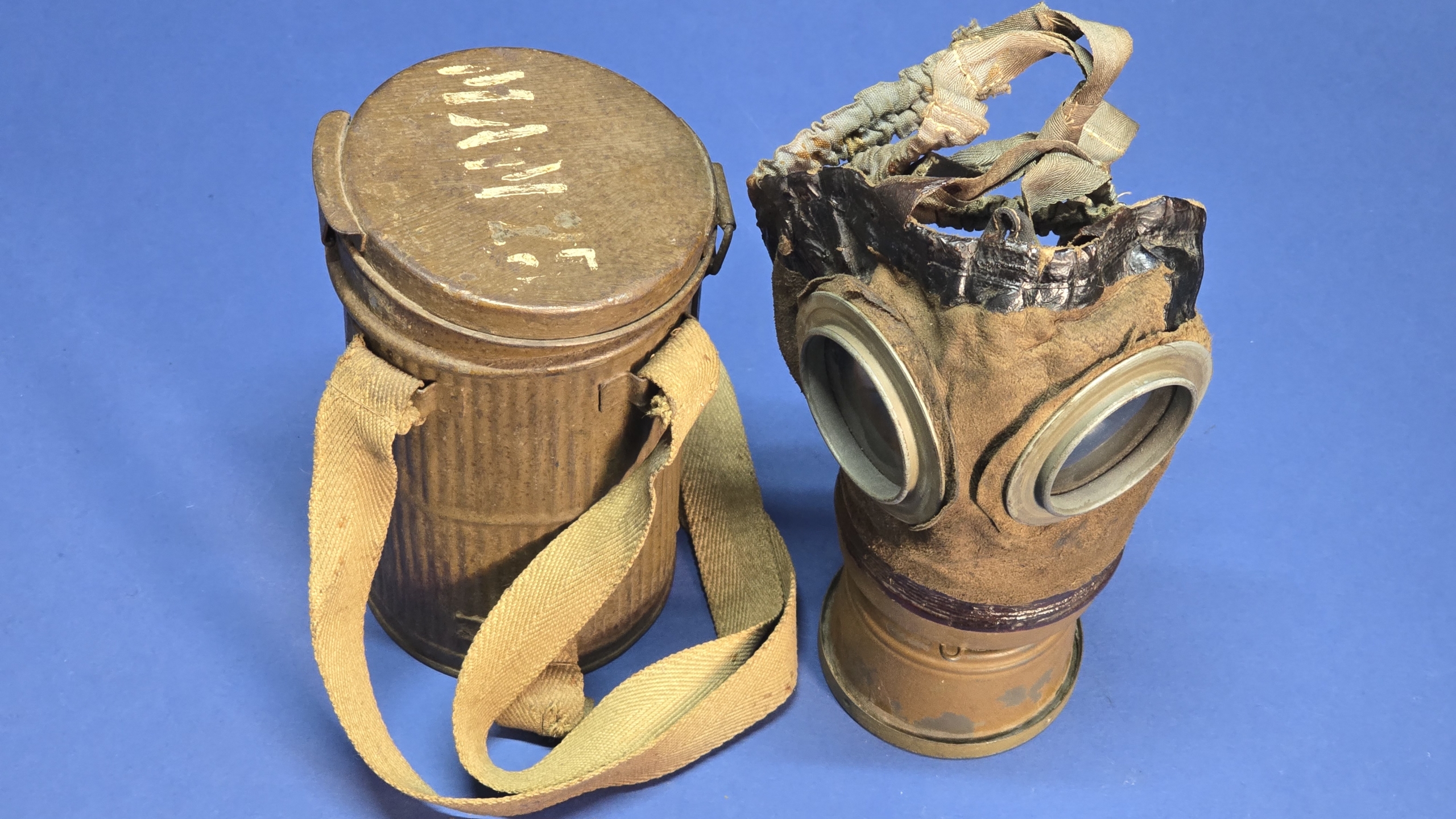 WW1 Belgian M18 Gas Mask with 1918 Dated Carrying Tin
