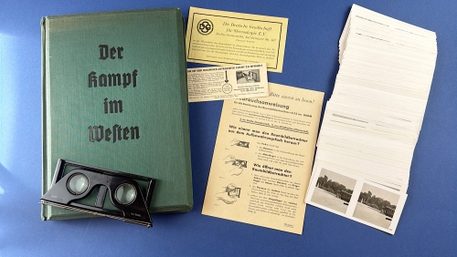 WW2 German Der Kampf im Westen 1940 stereoscopic photo book shown with original viewer, instruction leaflets and complete set of 100 3D photographs