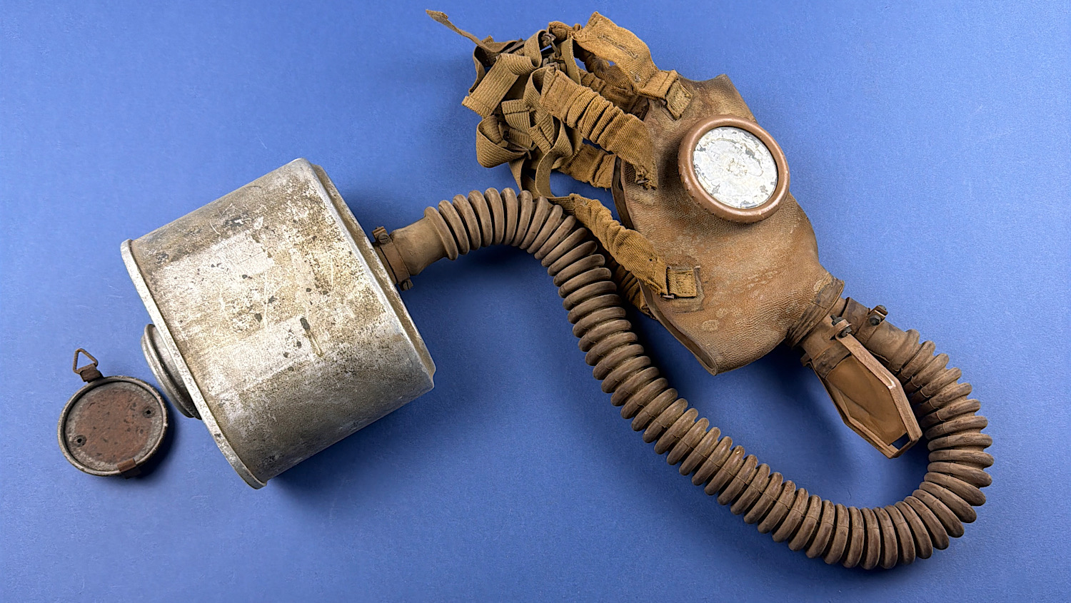 1934 Belgian Army SACIC M29 gas mask with corrugated hose metal filter and filter cap